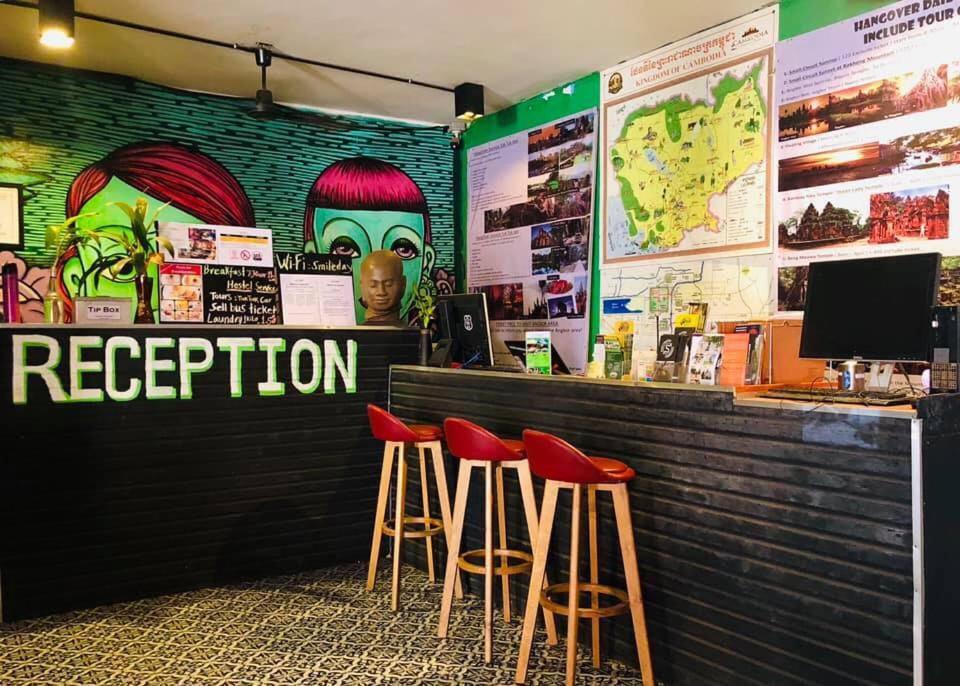 Route 66 Music Restaurant & Hostel シェムリアップ エクステリア 写真